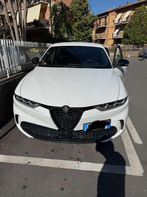 Usata 2024 Alfa Romeo Tonale Sprint SUV | 23.500 € (Super prezzo) - Immagine 1/4