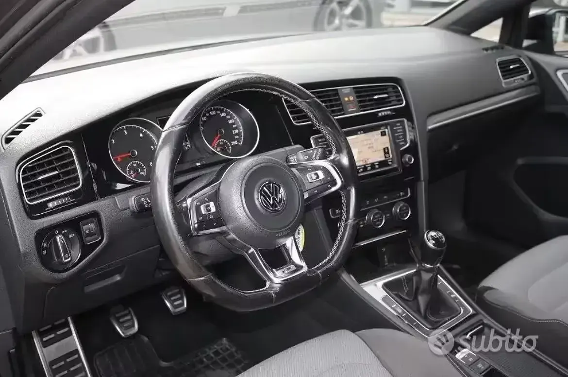 Usata VW Golf R-line 150 CV (110 kW) 2016 Coupé