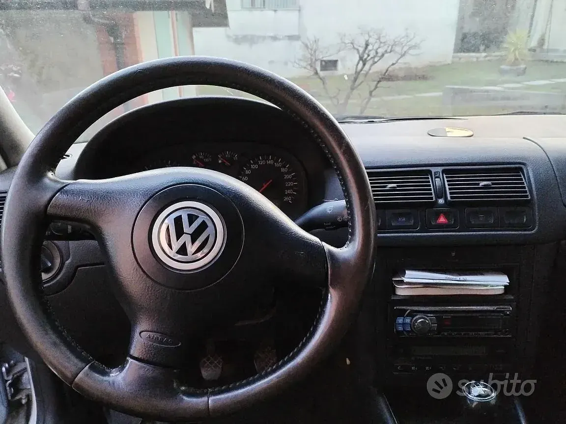 Usata VW Golf IV 116 CV (85 kW) 2000 Grigio Berlina