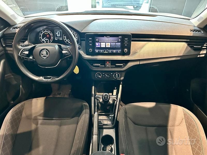 Usata Skoda Kamiq Ambition 95 CV (69 kW) 2023 Bianco SUV