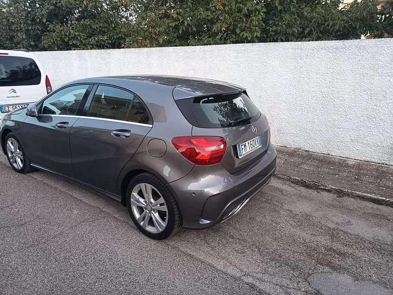 Usata Mercedes A180 109 CV (80 kW) 2017 Utilitaria