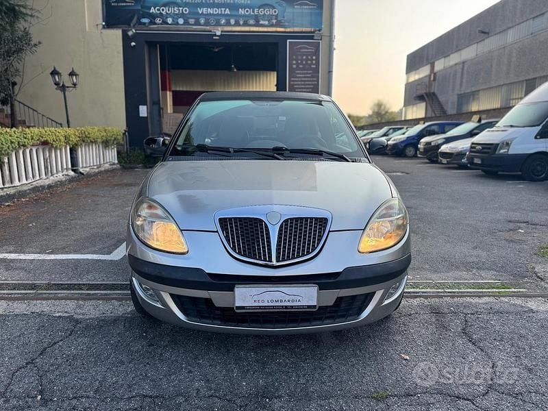 Usata Lancia Ypsilon 77 CV (56 kW) 2007 Grigio Utilitaria