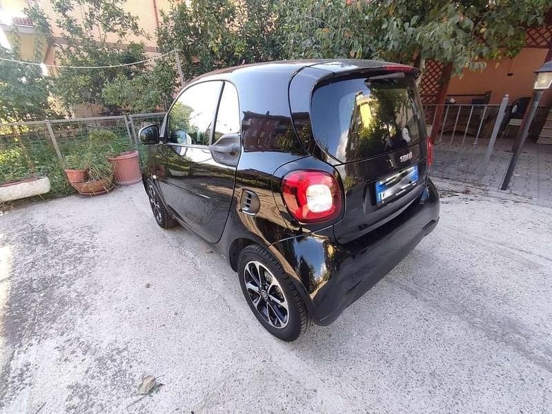 Usata Smart ForTwo Coupé Passion 61 CV (44 kW) 2015 Nero Utilitaria
