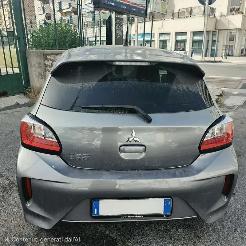 Usata Mitsubishi Space Star Invite 71 CV (52 kW) 2023 Grigio Utilitaria