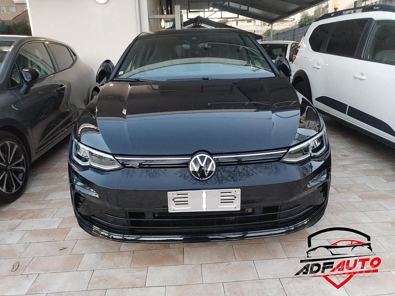 Nero Usata 2022 VW Golf R-line Tre volumi | 22.900 € (Buon prezzo) - Immagine 1/4