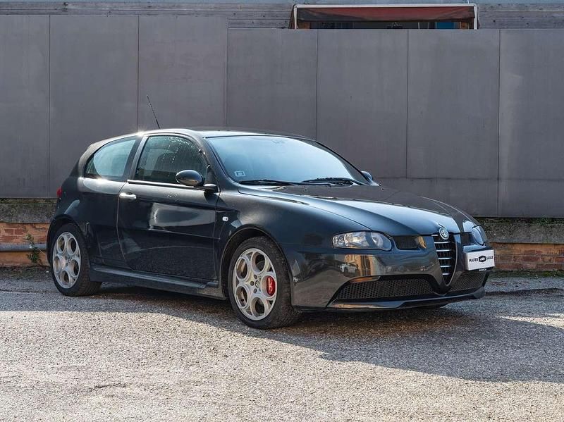 Usata Alfa Romeo 147 GTA 252 CV (185 kW) 2002 Nero Utilitaria