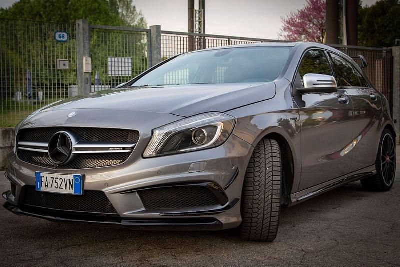 Usata Mercedes A45 AMG AMG 360 CV (264 kW) 2015 Utilitaria