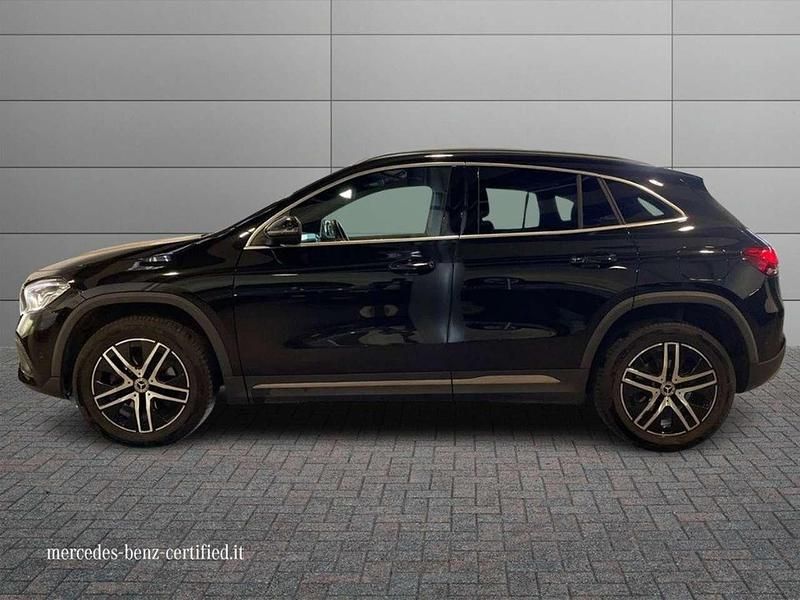 Begagnad Mercedes GLA200 150 HK (110 kW) 2022 Svart SUV