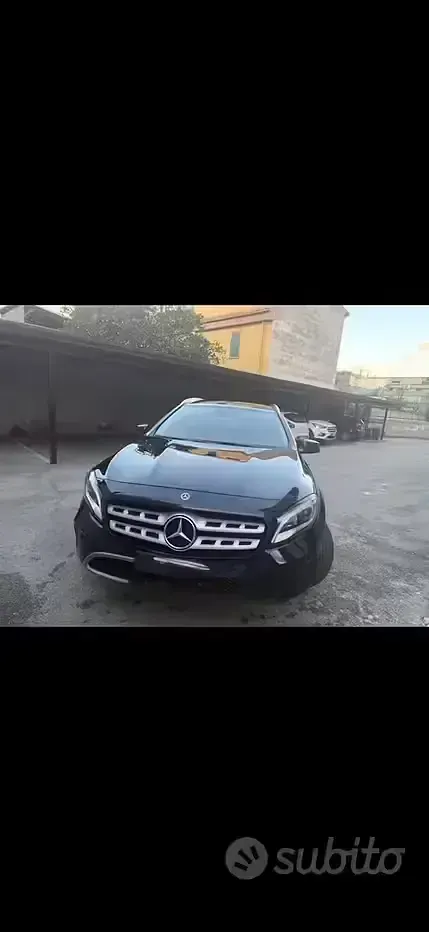 Usata Mercedes GLA180 Business 109 CV (80 kW) 2018 SUV