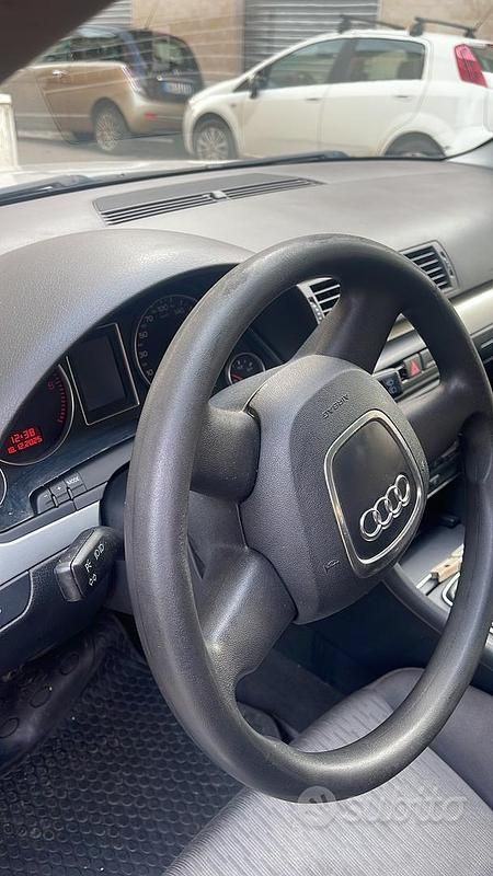 Grigio Usata 2007 Audi A4 Station wagon | 2600 € - Immagine 1/4