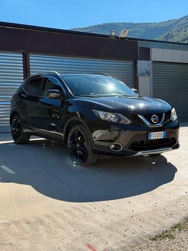 Usata Nissan Qashqai Black Edition 130 CV (95 kW) 2016 Nero SUV