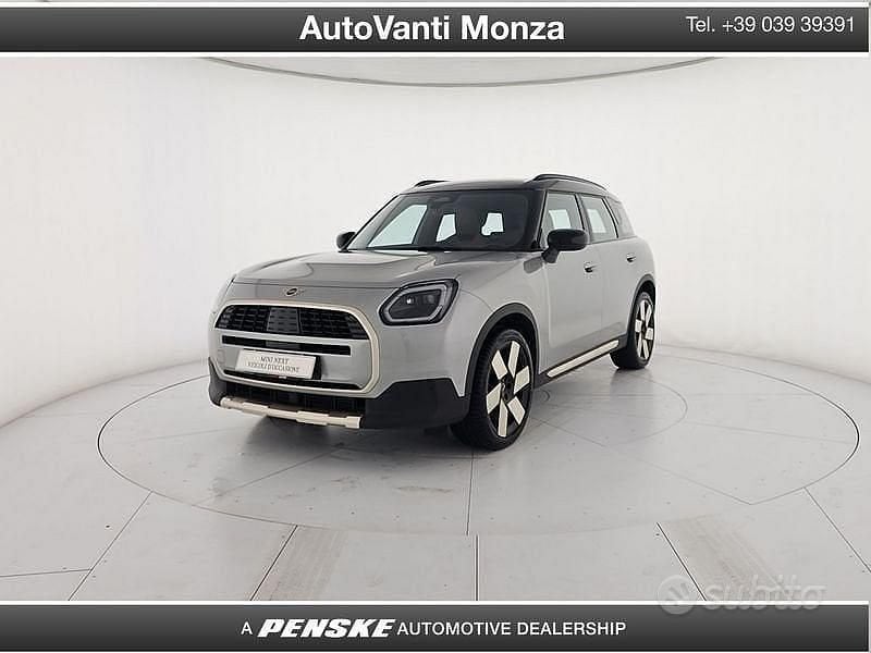 Usata Mini Countryman Favoured 170 CV (125 kW) 2024 Grigio SUV