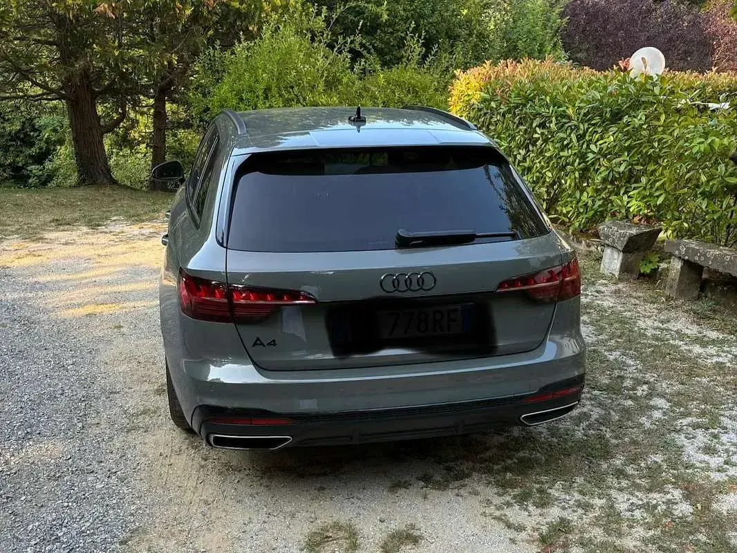 Usata Audi A4 S-Line 163 CV (119 kW) 2023 Grigio Station wagon