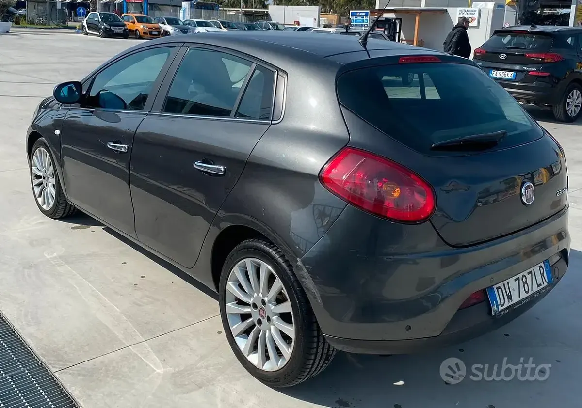 Usata Fiat Bravo 120 CV (88 kW) 2009 Grigio Utilitaria