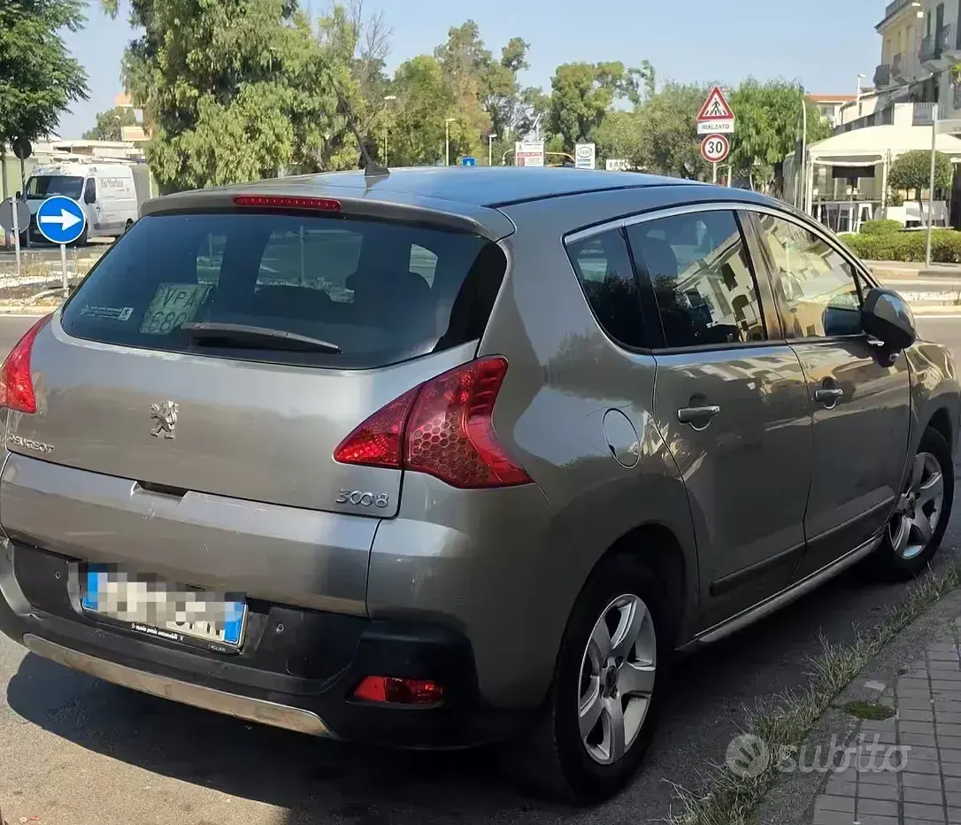 Usata Peugeot 3008 109 CV (80 kW) 2010 Grigio Station wagon