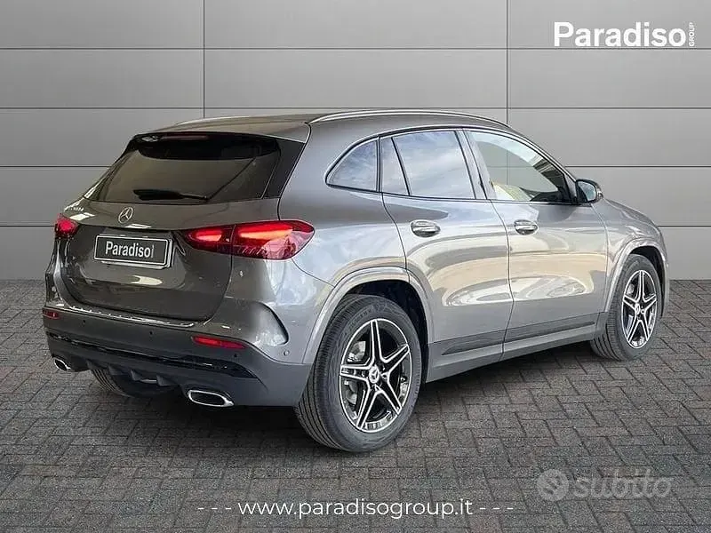 Nuova Mercedes GLA200 AMG 150 CV (110 kW) 2026 Grigio SUV