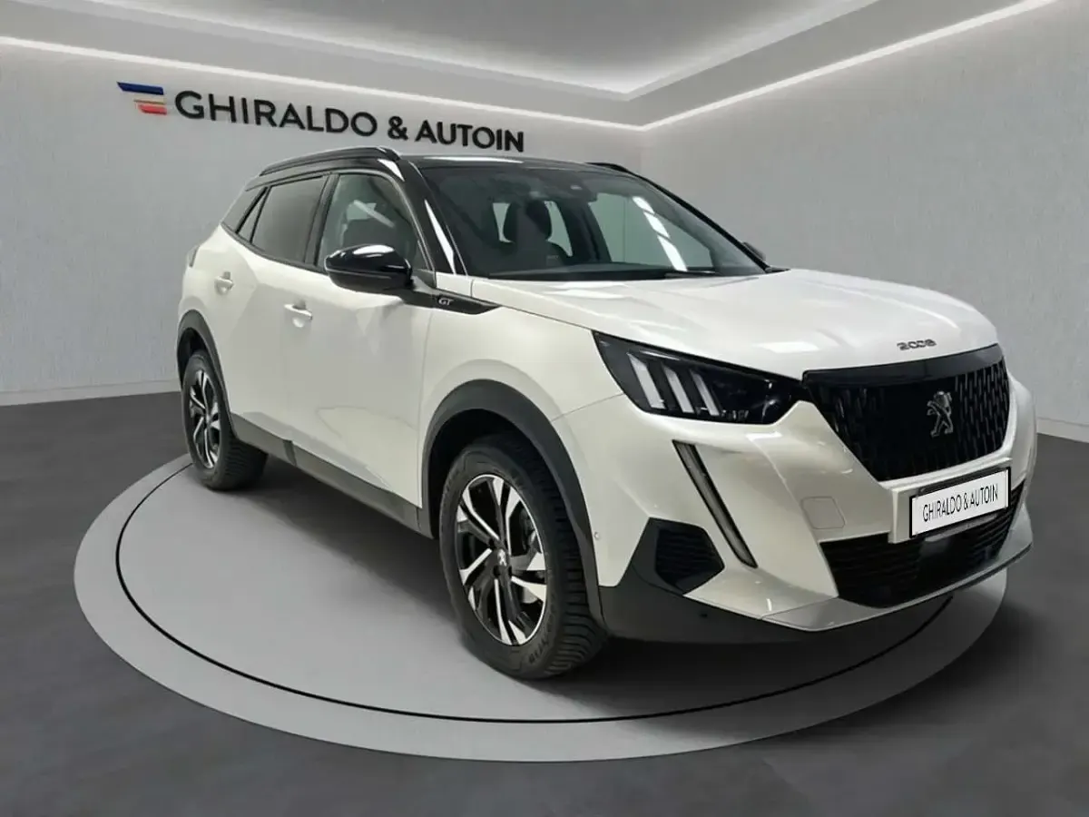 Usata Peugeot 2008 GT 131 CV (96 kW) 2023 Bianco SUV