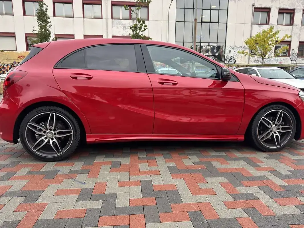 Usata Mercedes A180 Premium 122 CV (89 kW) 2016 Berlina