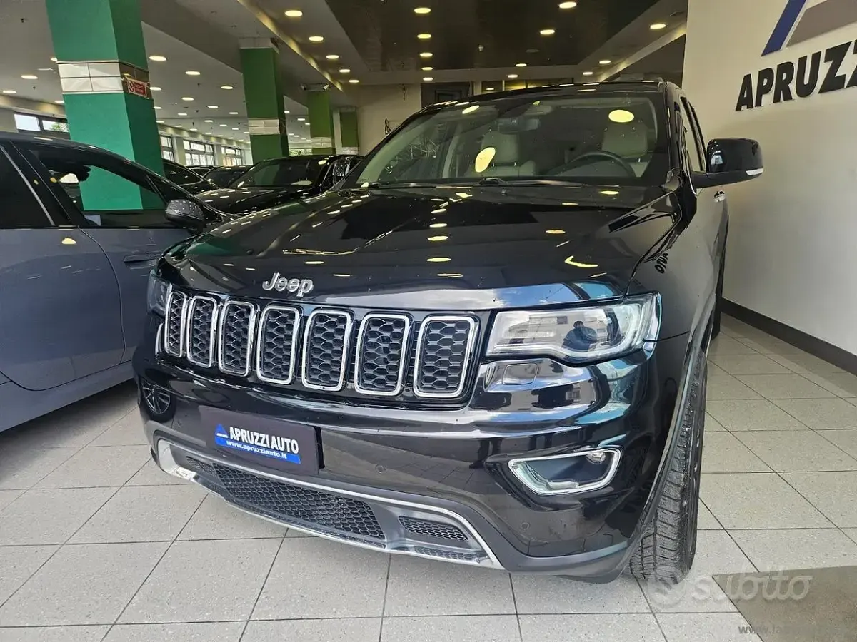 Usata Jeep Cherokee 250 CV (183 kW) 2018 Nero SUV