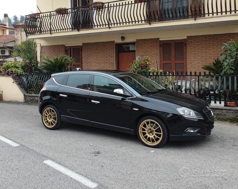 Usata Lancia Delta 165 CV (121 kW) 2009 Nero Utilitaria