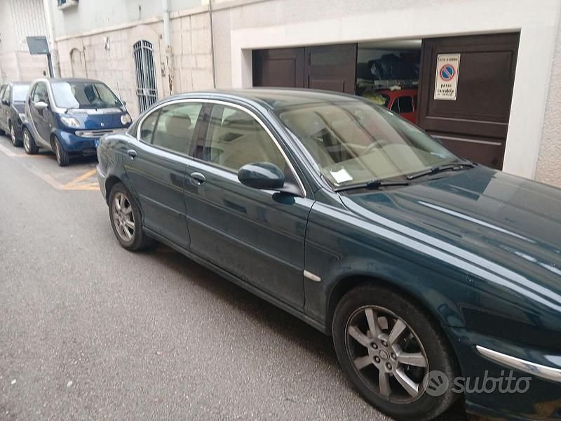 Usata Jaguar X-type Executive 131 CV (96 kW) 2003 Verde Berlina