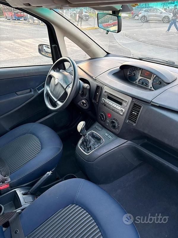 Usata Lancia Musa 2009 Nero Monovolume