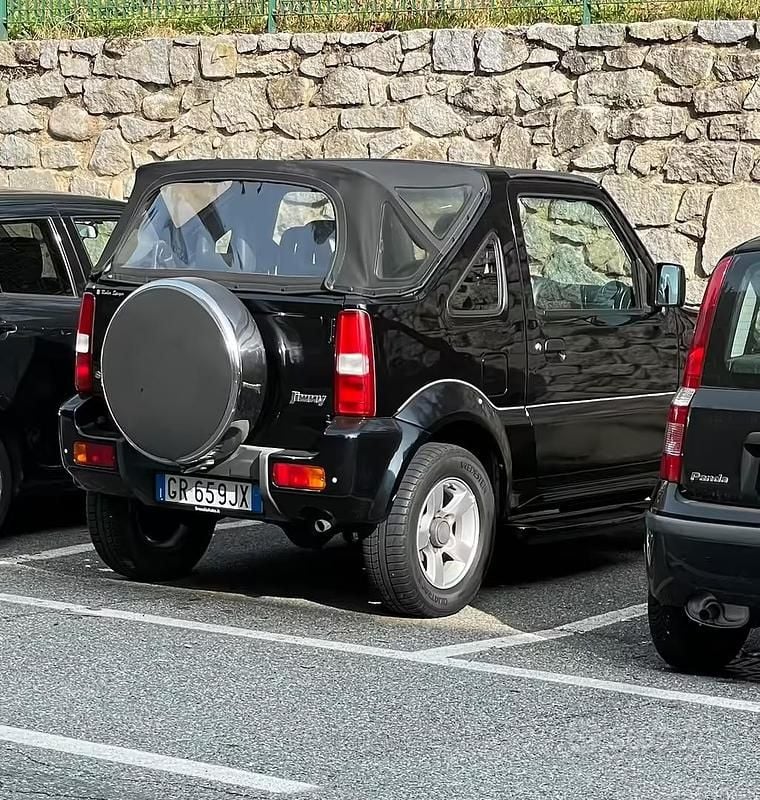 Usata Suzuki Jimny 85 CV (62 kW) 2007 Nero SUV