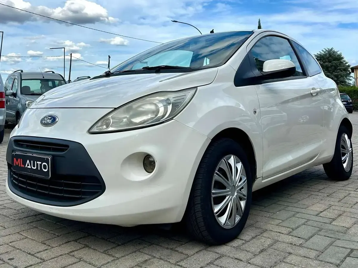 Usata Ford Ka Titanium 69 CV (50 kW) 2010 Bianco Utilitaria