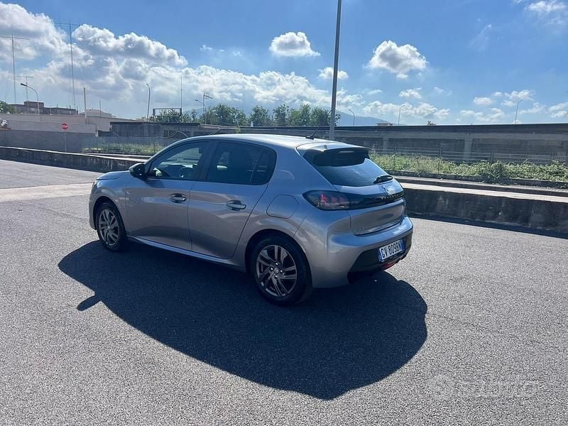 Usata Peugeot 208 Active 75 CV (55 kW) 2021 Grigio Utilitaria