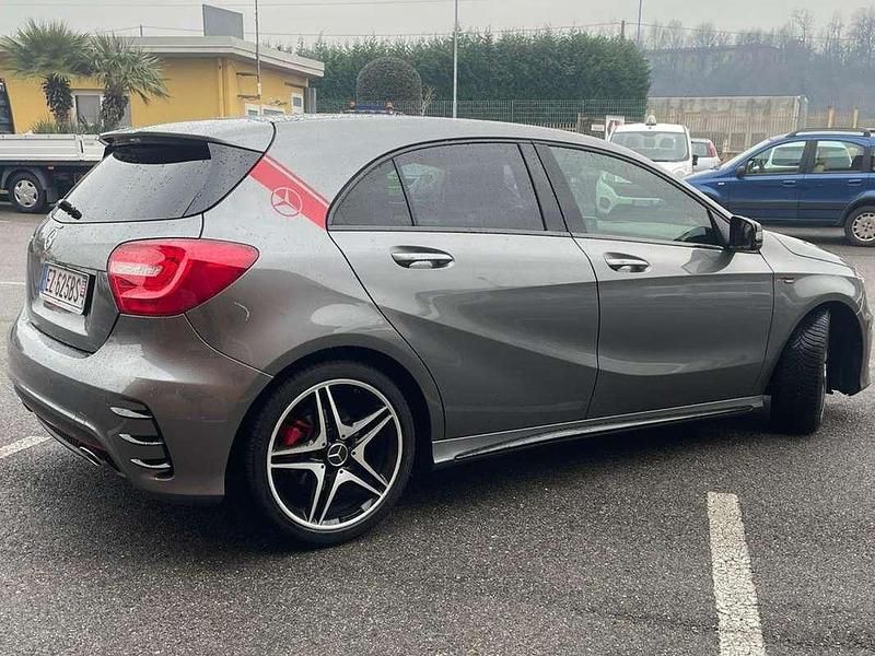 Usata Mercedes A200 Edition 136 CV (100 kW) 2015 Grigio Berlina