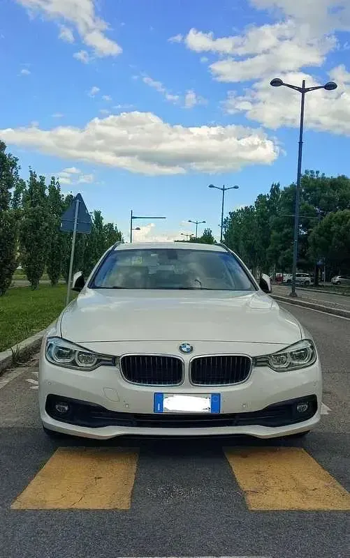 Usata BMW 318 Advantage 150 CV (110 kW) 2017 Station wagon