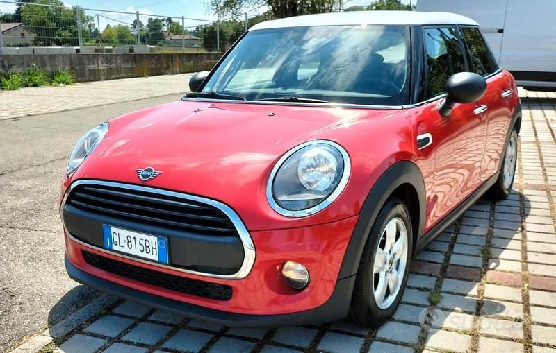 Rosso Usata 2019 Mini One D Due volumi | 12.000 € (Buon prezzo) - Immagine 1/4
