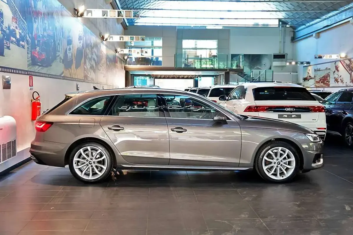 Usata Audi A4 Advanced Plus 136 CV (100 kW) 2022 Grigio Station wagon