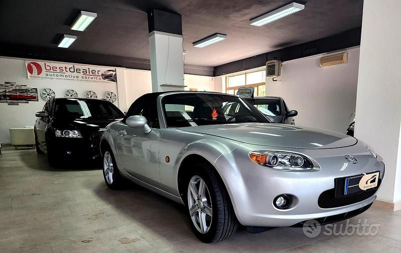Argento Usata 2006 Mazda MX5 Cabrio | 10.999 € (Buon prezzo) - Immagine 1/4