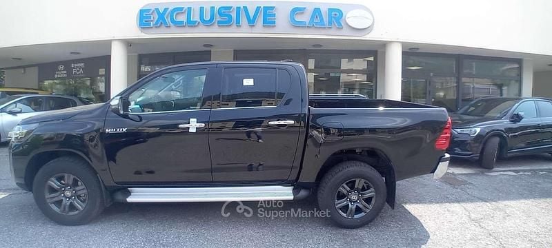 Nuova Toyota HiLux Lounge 204 CV (150 kW) 2025 Nero Pick-up