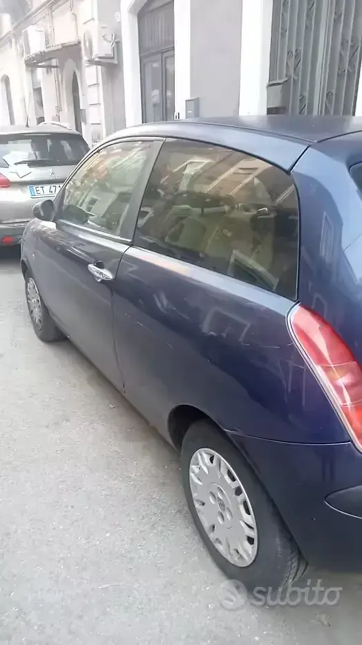 Usata Lancia Ypsilon 80 CV (58 kW) 2004 Blu Utilitaria