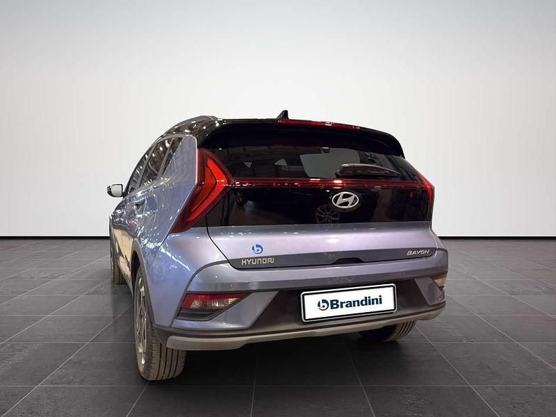 Usata Hyundai Bayon 101 CV (74 kW) 2025 Meta blue pearl + black roof SUV