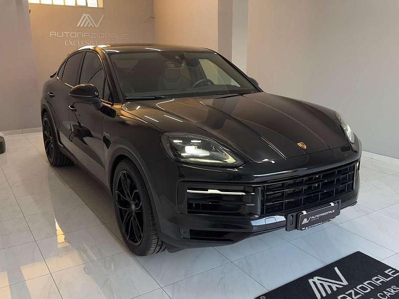 Usata Porsche Cayenne Coupe Black Edition 470 CV (345 kW) 2024 Nero cromite Coupé