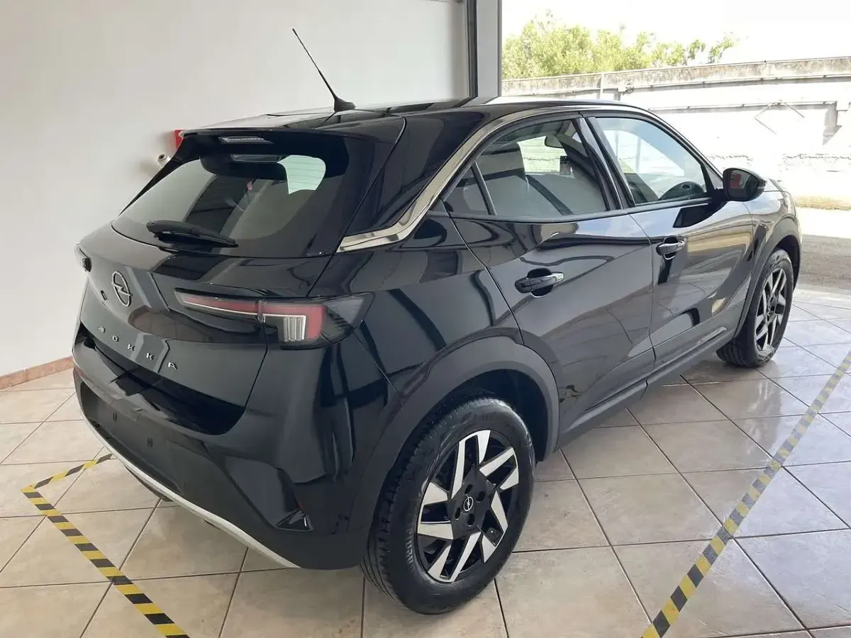 Usata Opel Mokka Elegance 101 CV (74 kW) 2023 Nero SUV