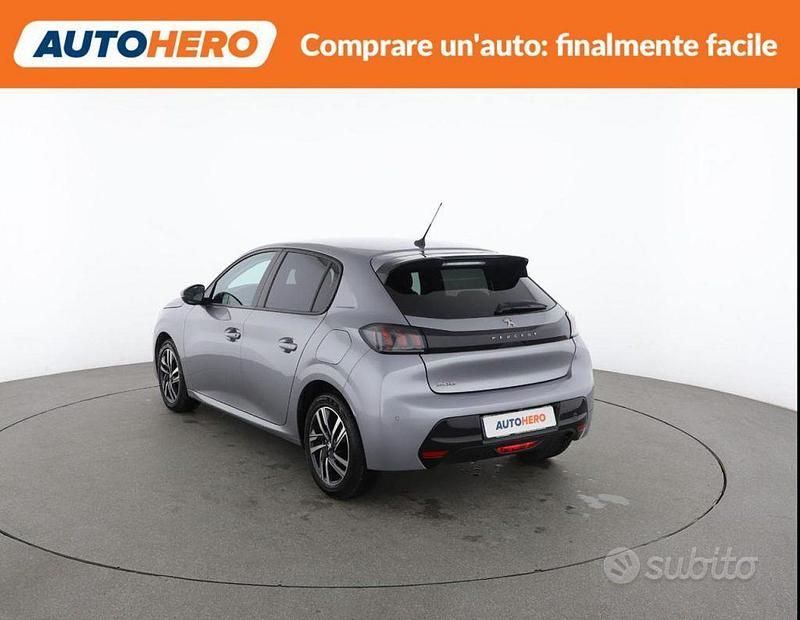 Usata Peugeot 208 Allure 101 CV (74 kW) 2021 Grigio Utilitaria