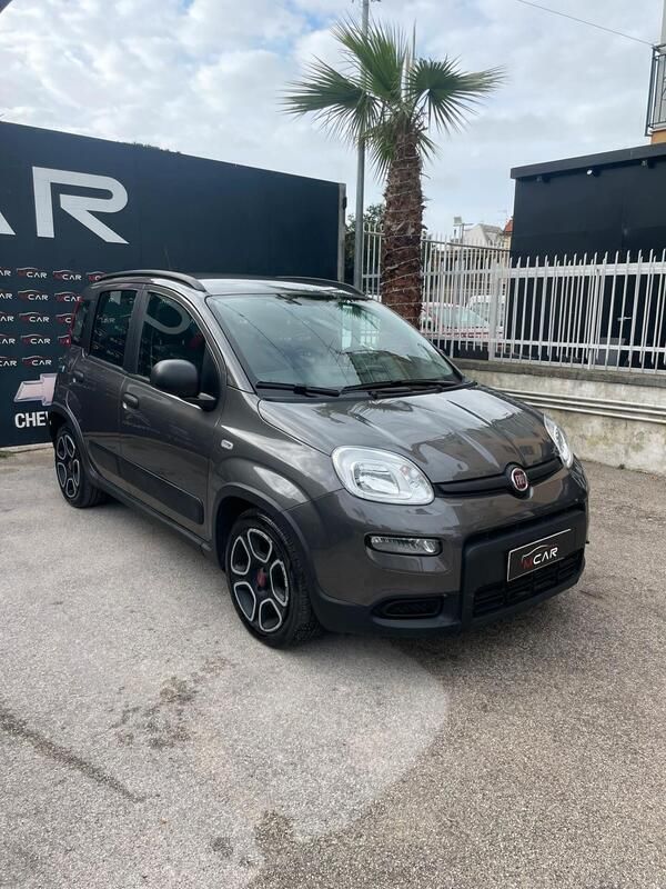 Usata Fiat Panda Cross Cross 70 CV (51 kW) 2022 Grigio Utilitaria
