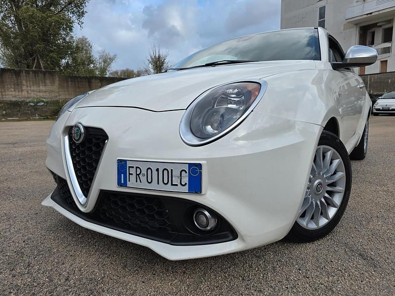 Bianco Usata 2018 Alfa Romeo MiTo Due volumi | 5500 € (Super prezzo) - Immagine 1/4