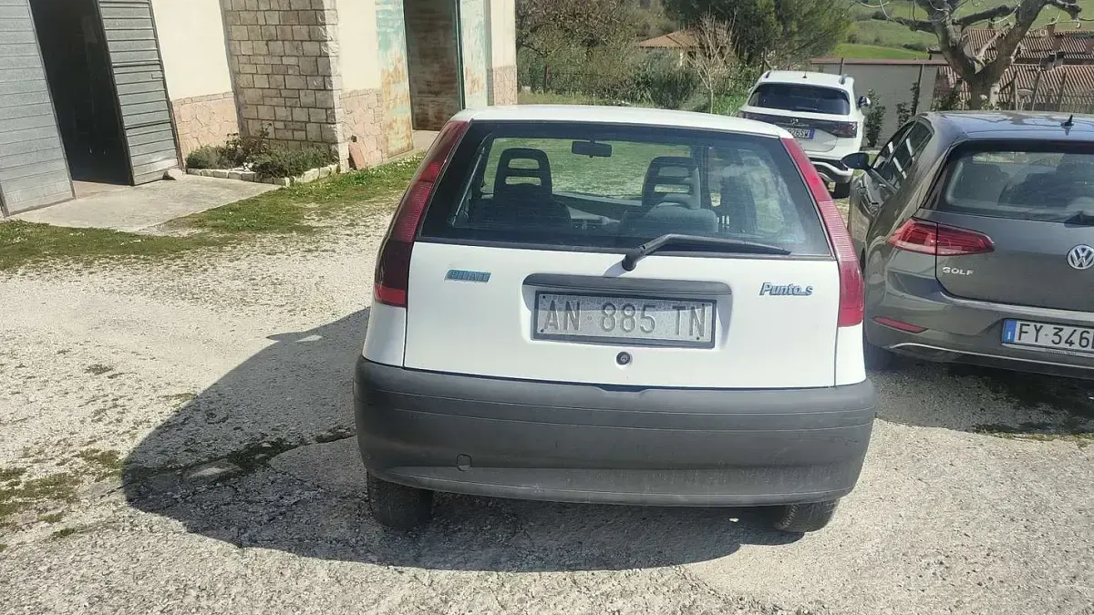 Usata Fiat Punto 63 CV (46 kW) 1997 Berlina