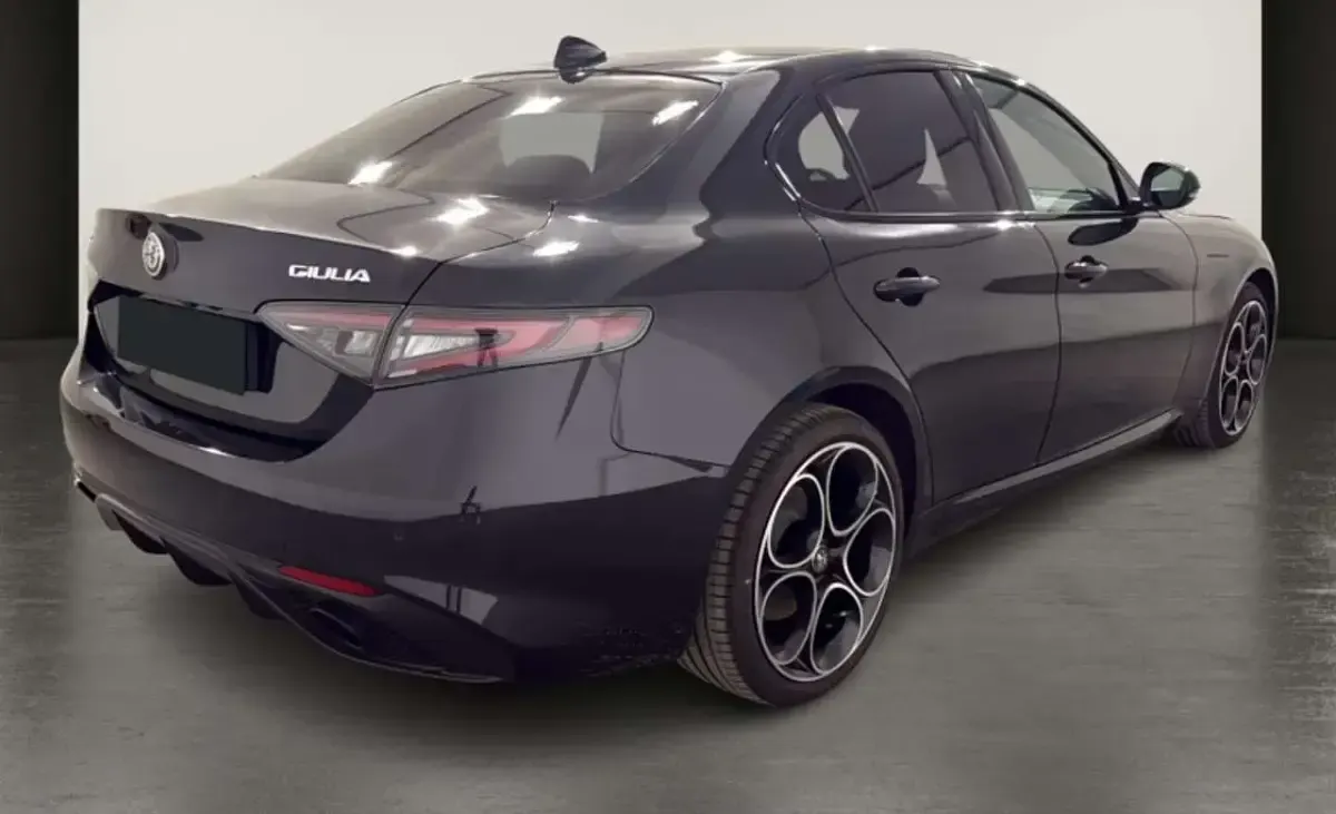 Usata Alfa Romeo Giulia Competizione 280 CV (205 kW) 2023 Nero Berlina