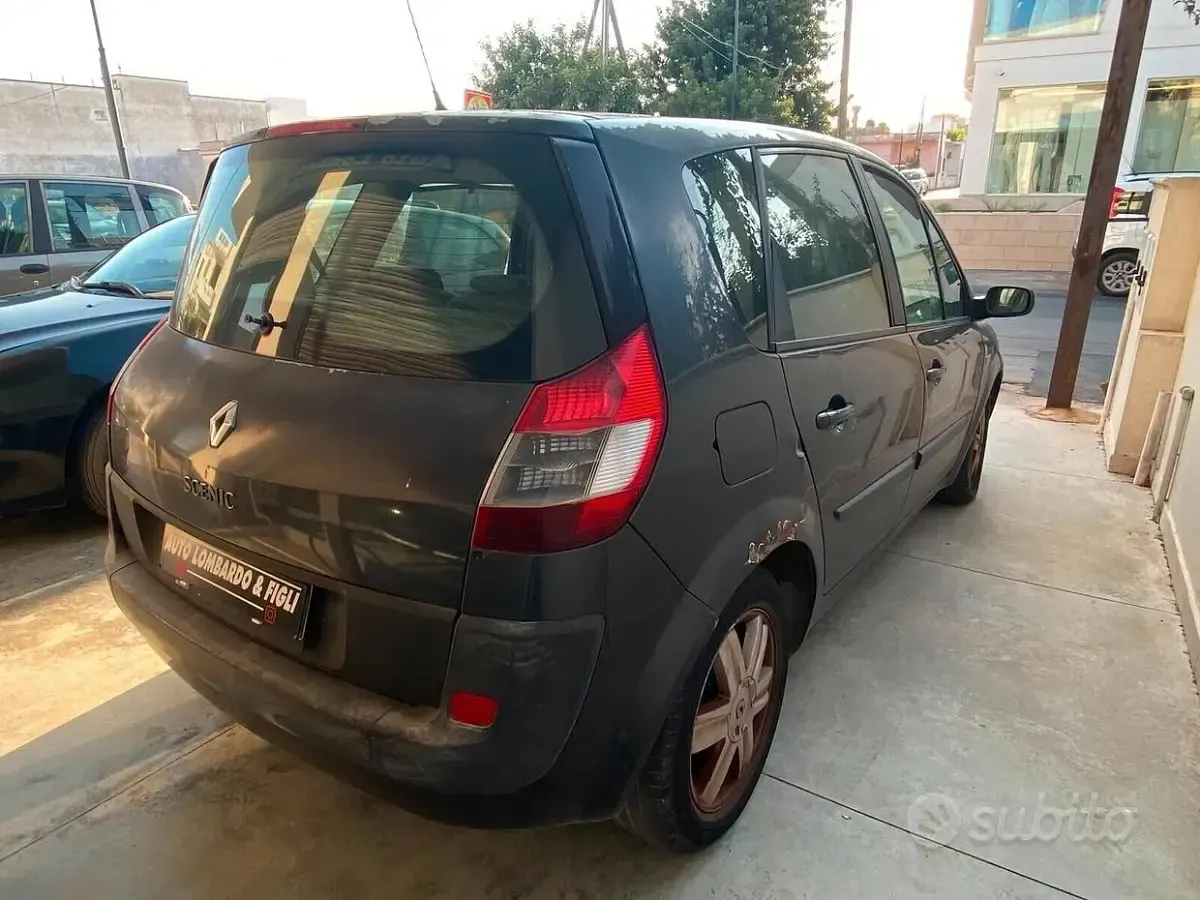 Usata Renault Scénic II Exception 130 CV (95 kW) 2006 Bluazzurro Monovolume