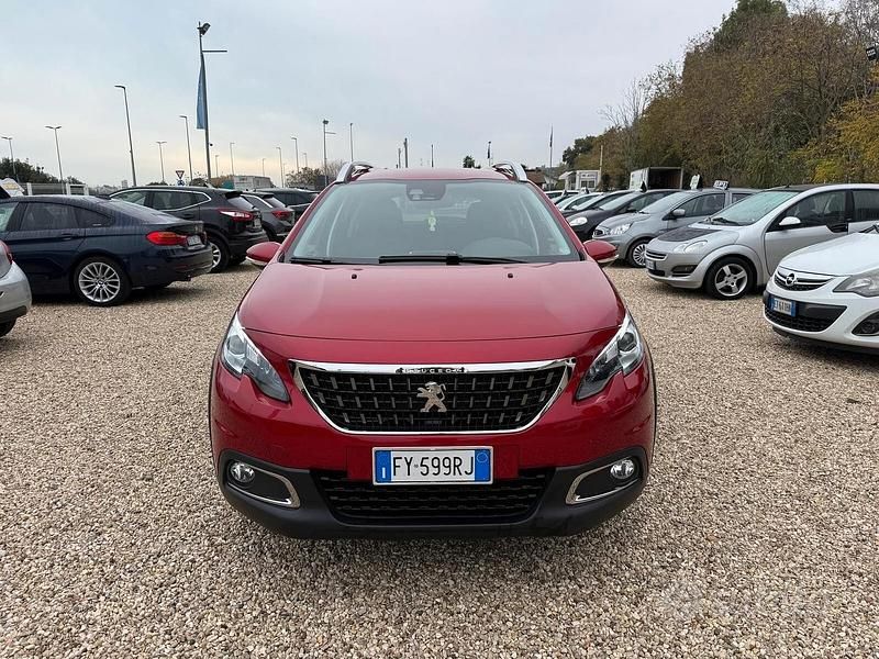 Rosso Usata 2019 Peugeot 2008 Style SUV | 13.800 € (Buon prezzo) - Immagine 1/4