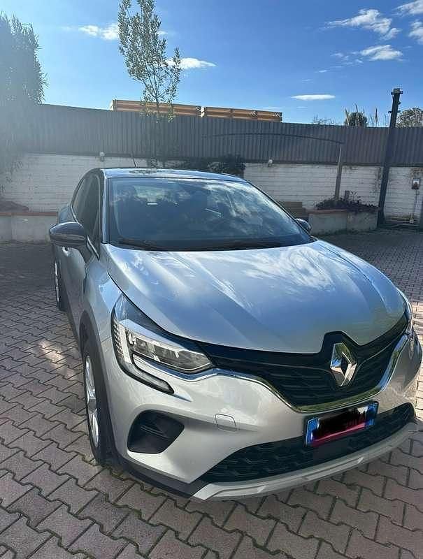 Usata Renault Captur Equilibre 101 CV (74 kW) 2023 Grigio SUV
