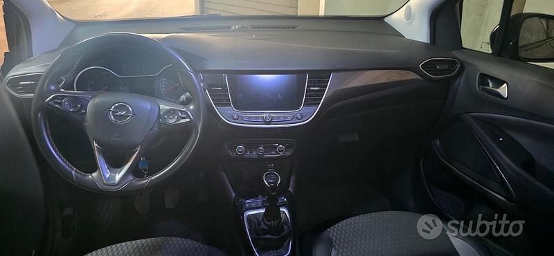 Usata Opel Crossland X 110 CV (80 kW) 2019 Blu SUV