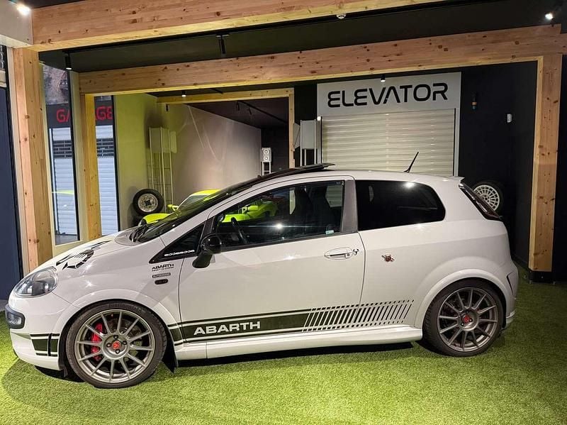 Usata Abarth Punto Evo Esseesse 179 CV (131 kW) 2011 Grigio campo volo Utilitaria
