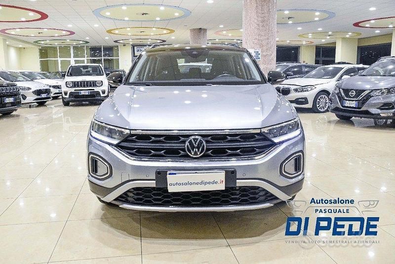 Usata VW T-Roc Life 150 CV (110 kW) 2023 Grigio SUV